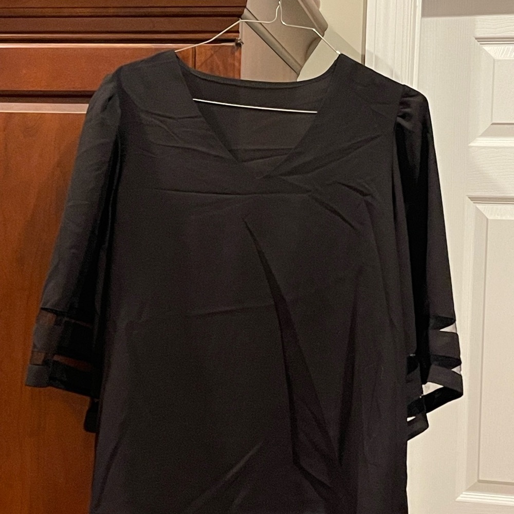Black Boxy 3/4 Sleeve Blouse
